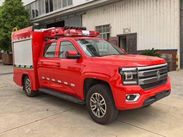 江鈴大道皮卡四驅(qū)器材消防車(chē)